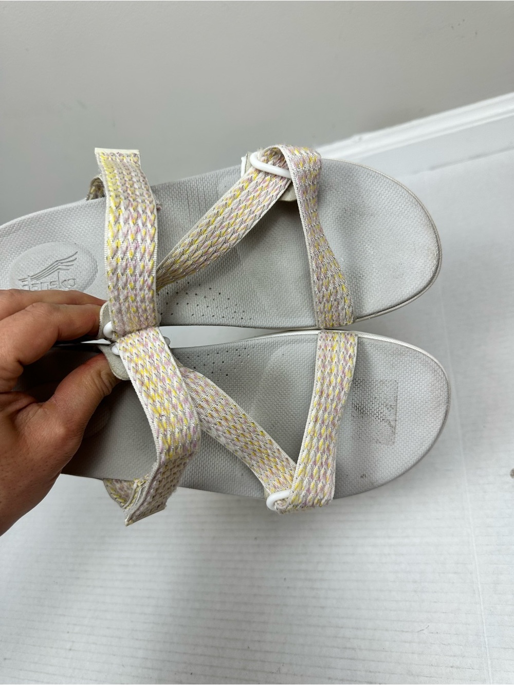 Dansko Women's Rosette Ivory Multi Webbing Sandal Shoes Size EU 41 - US 10.5/11 - Picture 2 of 11